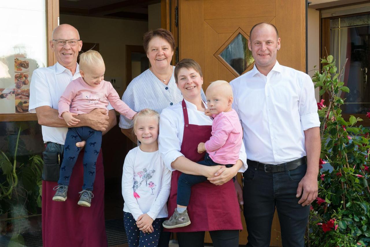Gasthof-Pension Brauner Hirsch In Alfeld - Mittelfranken Εξωτερικό φωτογραφία