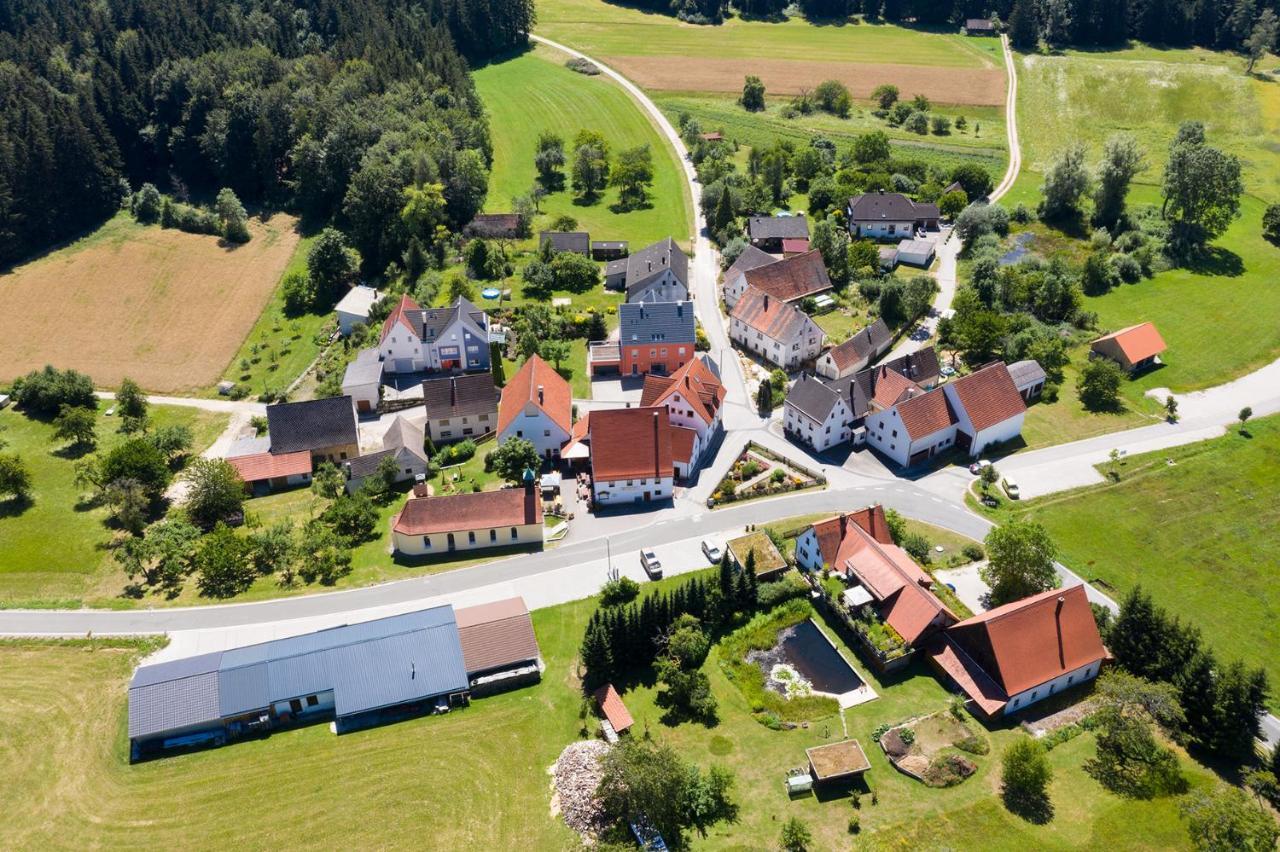 Gasthof-Pension Brauner Hirsch In Alfeld - Mittelfranken Εξωτερικό φωτογραφία